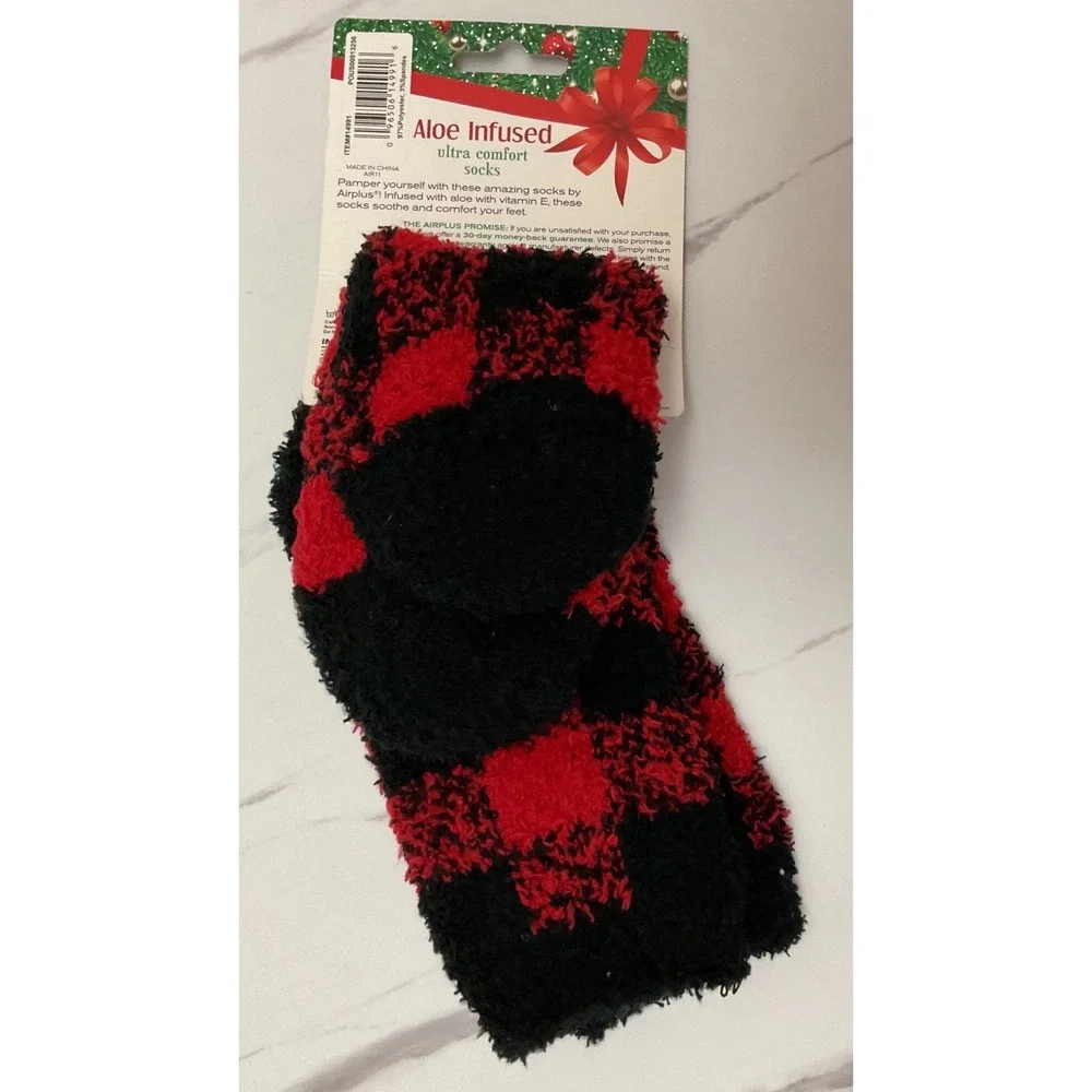 Airplus Aloe Infused Ultra Comfort Fuzzy Socks Red/Black Buffalo Plaid 5-11